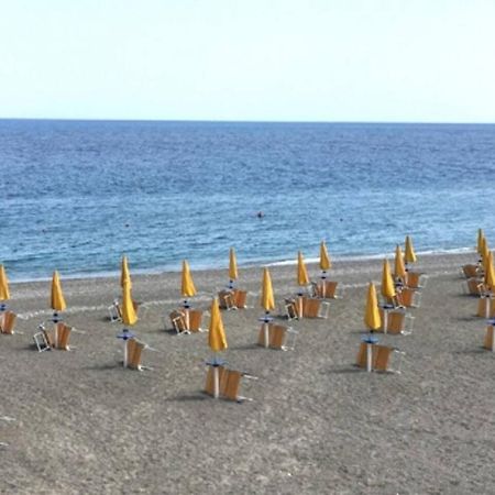 Casa Vacanze Thea Giardini Naxos Eksteriør bilde