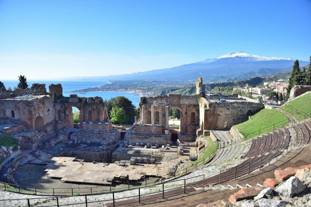 Casa Vacanze Thea Giardini Naxos Eksteriør bilde